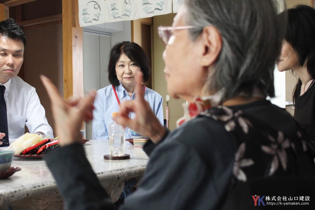 「お庭から失礼します」毎朝職人さんの届けてくれる新聞に感激しました。(練馬区 Y様邸)