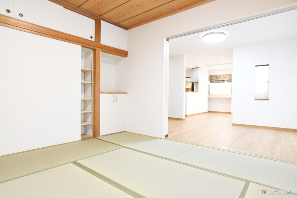お庭が見える夢の対面キッチン！お孫さんが走りまわる広々リビングでシンプル・上質な暮らし（杉並区 K様邸）