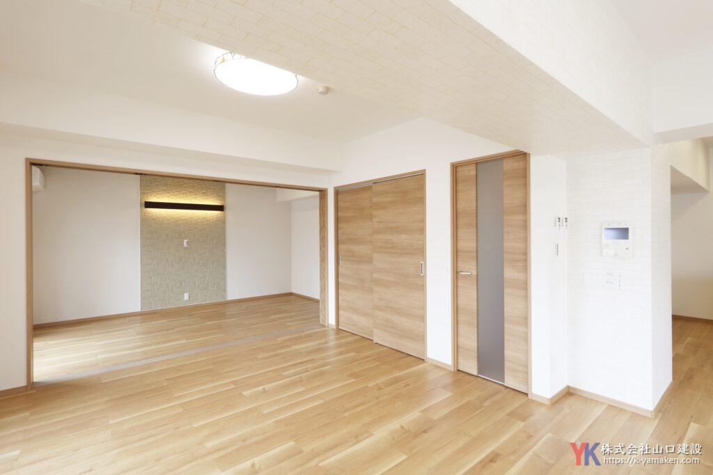 広々対面キッチンなど、ご夫婦で楽しむための色々な工夫を施した理想のお住まい（K様邸）