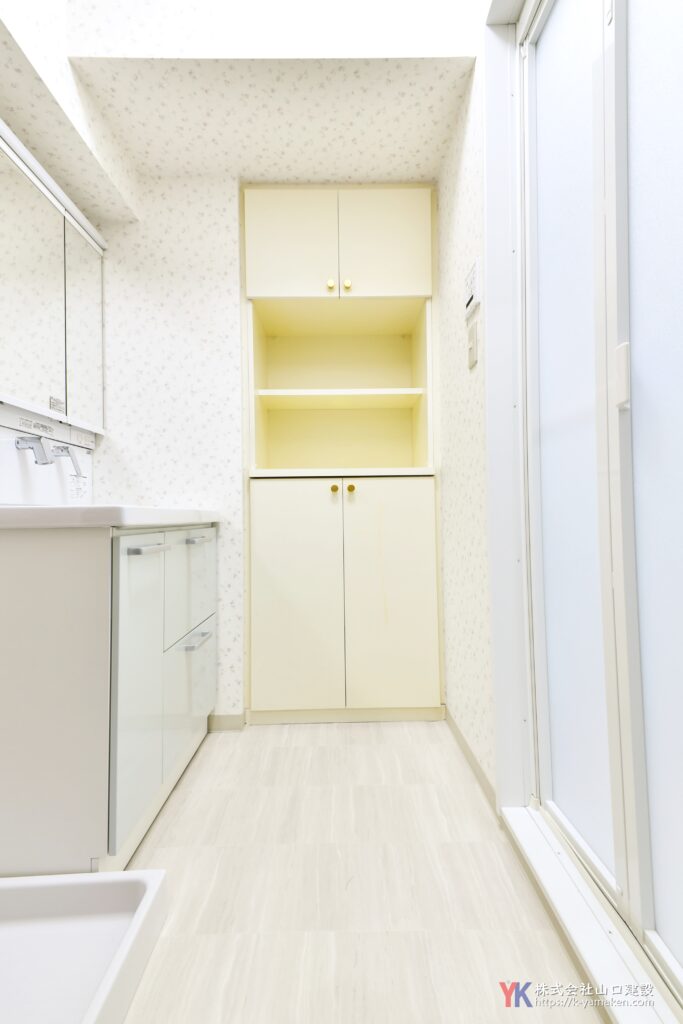 広々リビングにスタイリッシュな対面キッチンで笑顔あふれる空間に（K様邸）