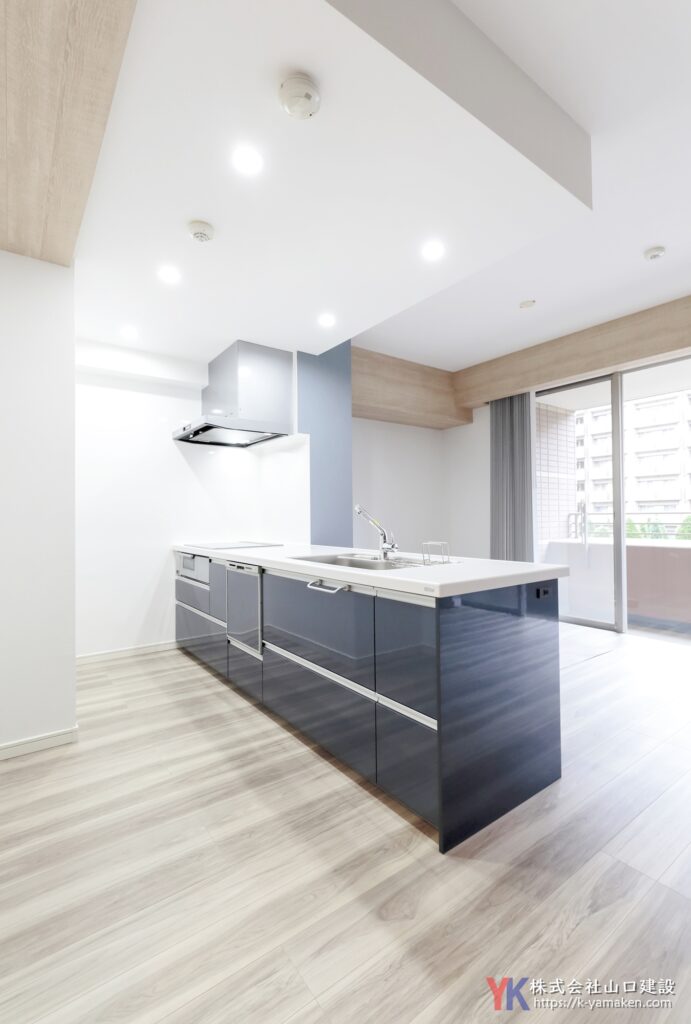 ブルーで統一したシックな空間に一新。和モダンと遊び心のある洗練されたお住まいへ（板橋区 I様邸）