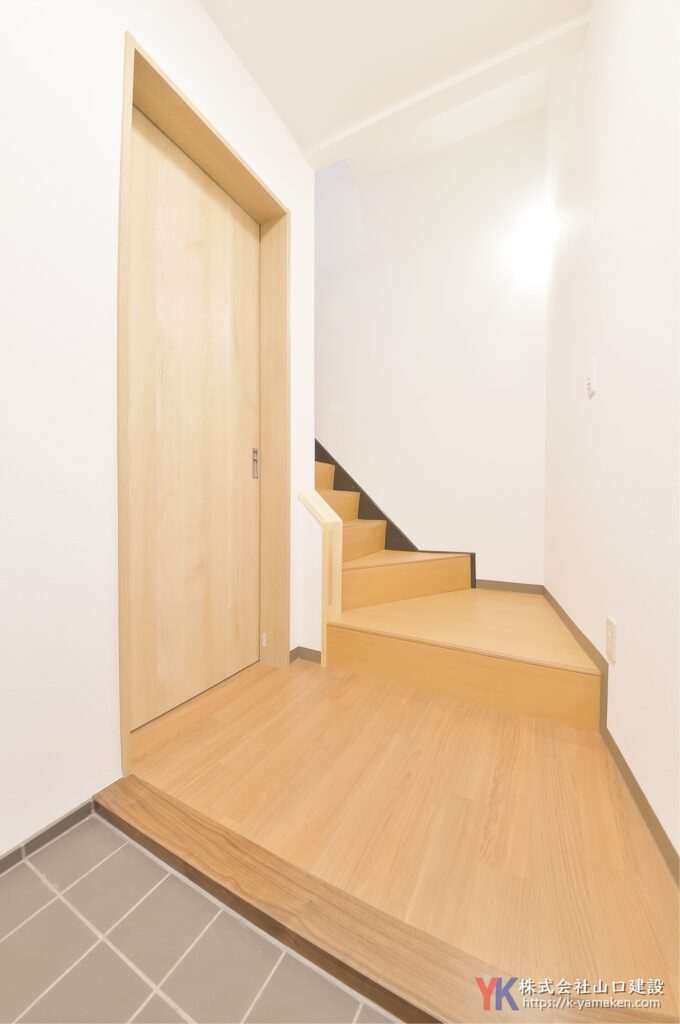 鉄骨3階建て店舗を、しっかりと生活空間を大別した二世帯住居へ （練馬区 KT様邸）
