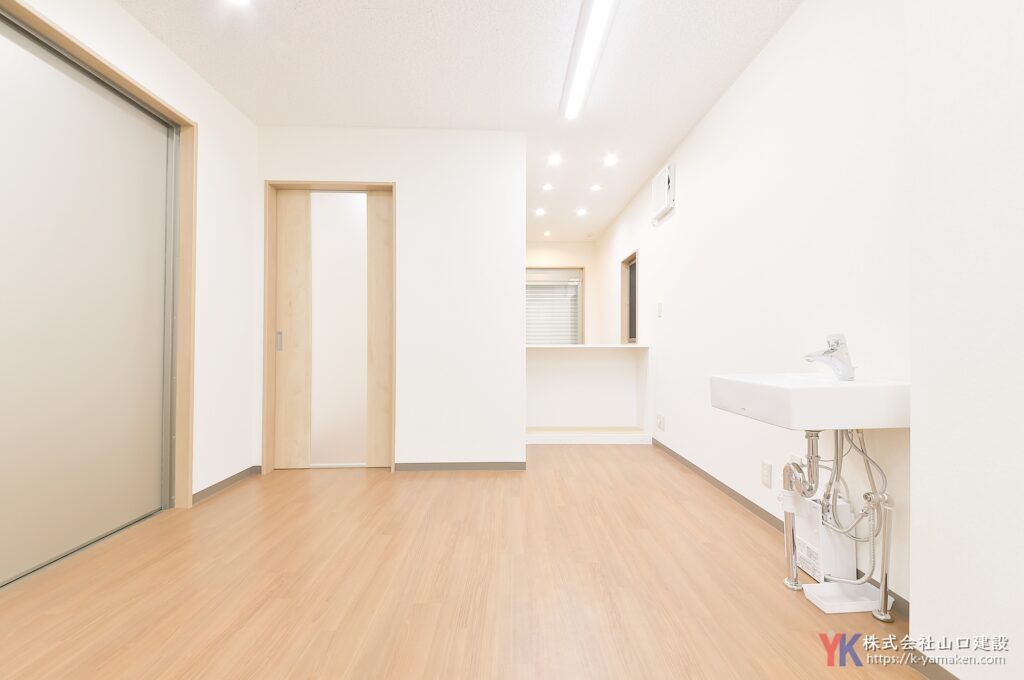 鉄骨3階建て店舗を、しっかりと生活空間を大別した二世帯住居へ （練馬区 KT様邸）