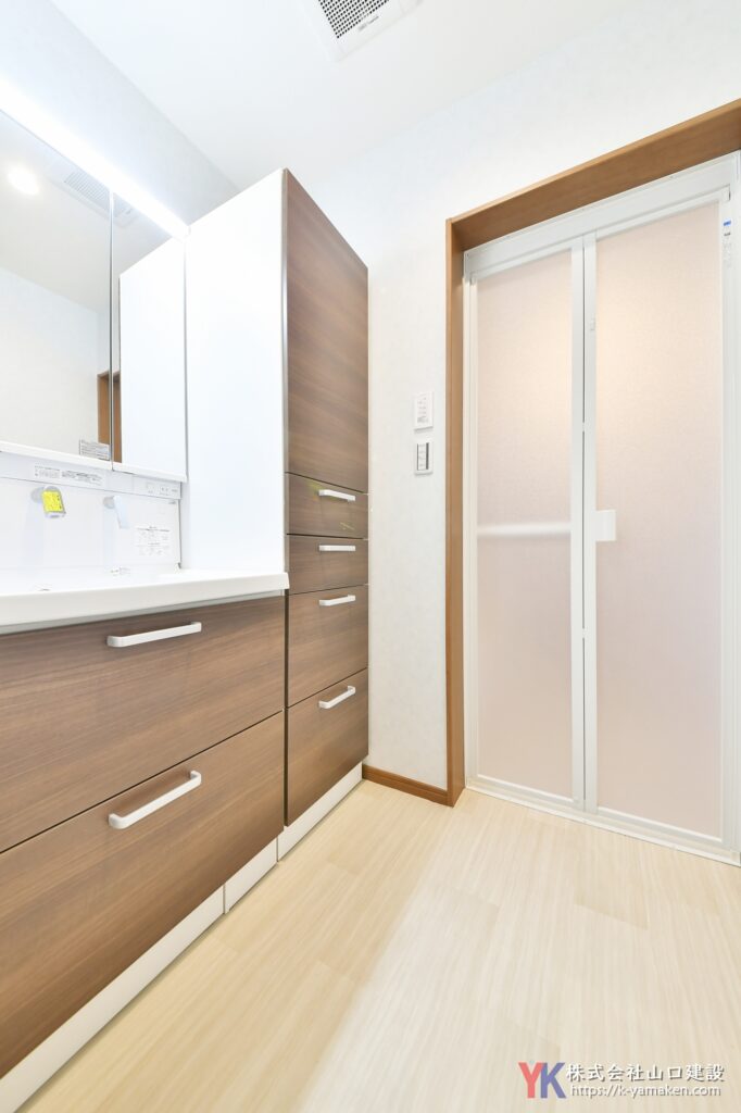 多くの収納を備え、隠れたスペースを最大限活用するように各お部屋にはロフトで空間を創り出しました。（世田谷区 O様邸）