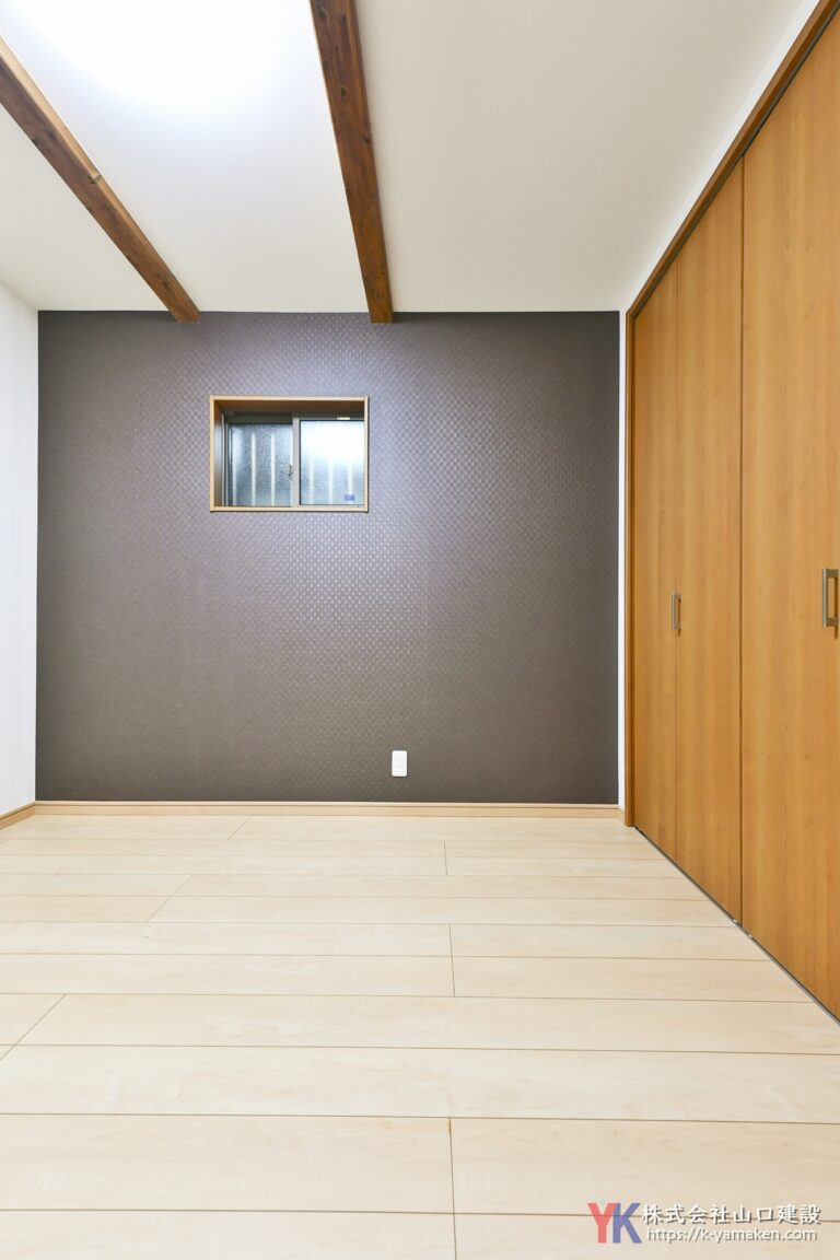 耐震補強などの性能向上リフォームを根底に、さらには吹抜と現しの梁が印象的な木のぬくもりを感じるお住まい（杉並区 U様邸）