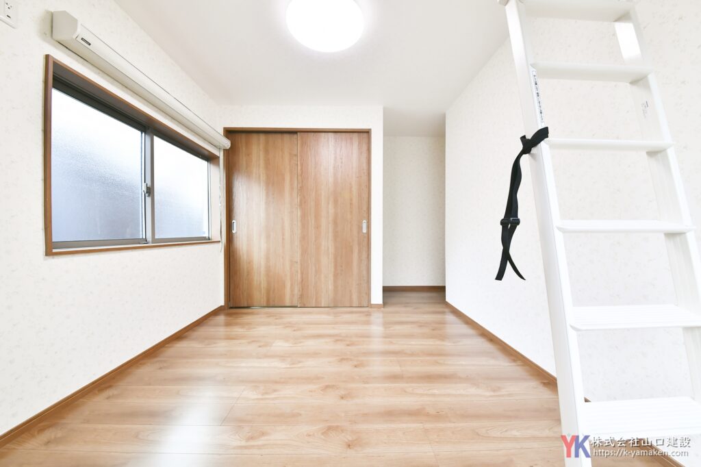 多くの収納を備え、隠れたスペースを最大限活用するように各お部屋にはロフトで空間を創り出しました。（世田谷区 O様邸）