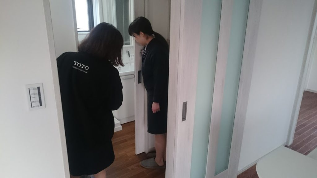 TOTOショールームのアドバイザーさん向けに、現場見学会を実施しました。