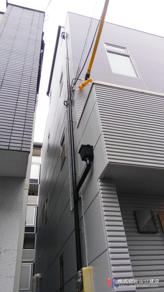 中古物件を購入し、入居前に必要な外壁や屋上、防水などの保全工事を実施（練馬区N様邸）