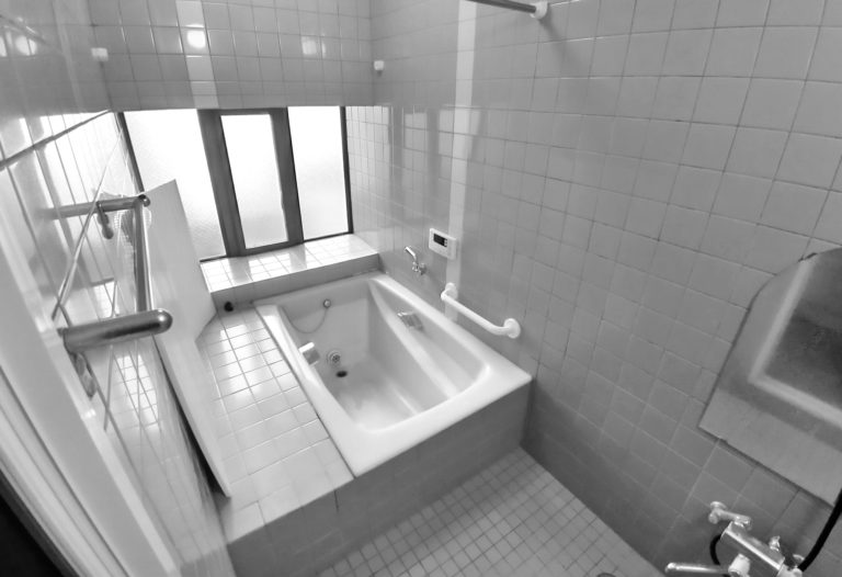 【賃貸併用住宅】1階は自宅部分、2階は賃貸としてフルリフォーム。断熱性に優れ、バリアフリー化された快適なお住まい（練馬区 Y様）
