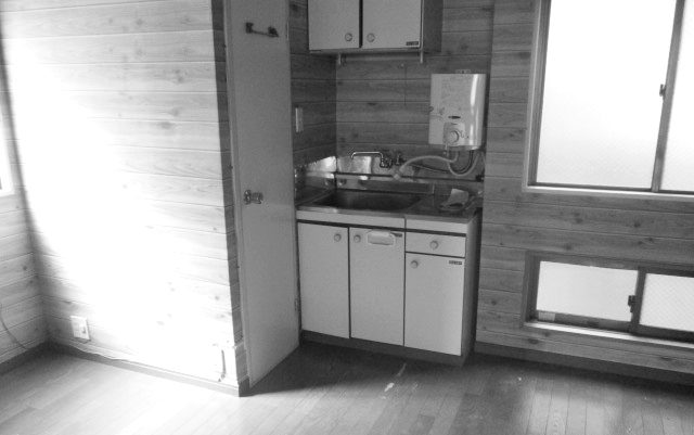 【4階建ての屋上付き中古戸建て住宅】購入に伴う改築で明るい日差しが降り注ぐ開放的なお住まいに一新（文京区 Y様）