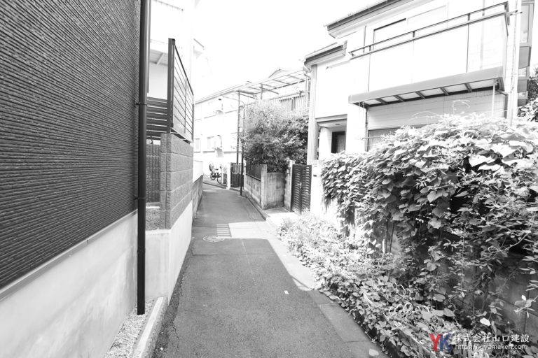 【狭小住宅の新築工事】相続した築60年以上の木造戸建てを一新。奥様との暮らしを楽しむ断熱性能の高い快適なお住まいへ（中野区 O様邸）