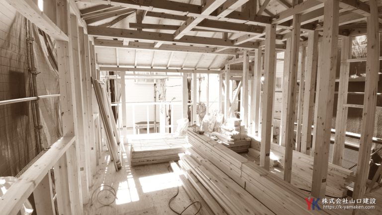 【狭小住宅の新築工事】相続した築60年以上の木造戸建てを一新。奥様との暮らしを楽しむ断熱性能の高い快適なお住まいへ（中野区 O様邸）