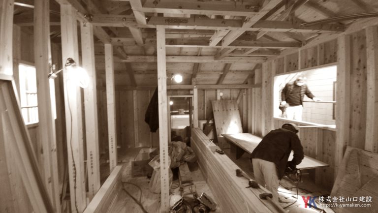 【狭小住宅の新築工事】相続した築60年以上の木造戸建てを一新。奥様との暮らしを楽しむ断熱性能の高い快適なお住まいへ（中野区 O様邸）