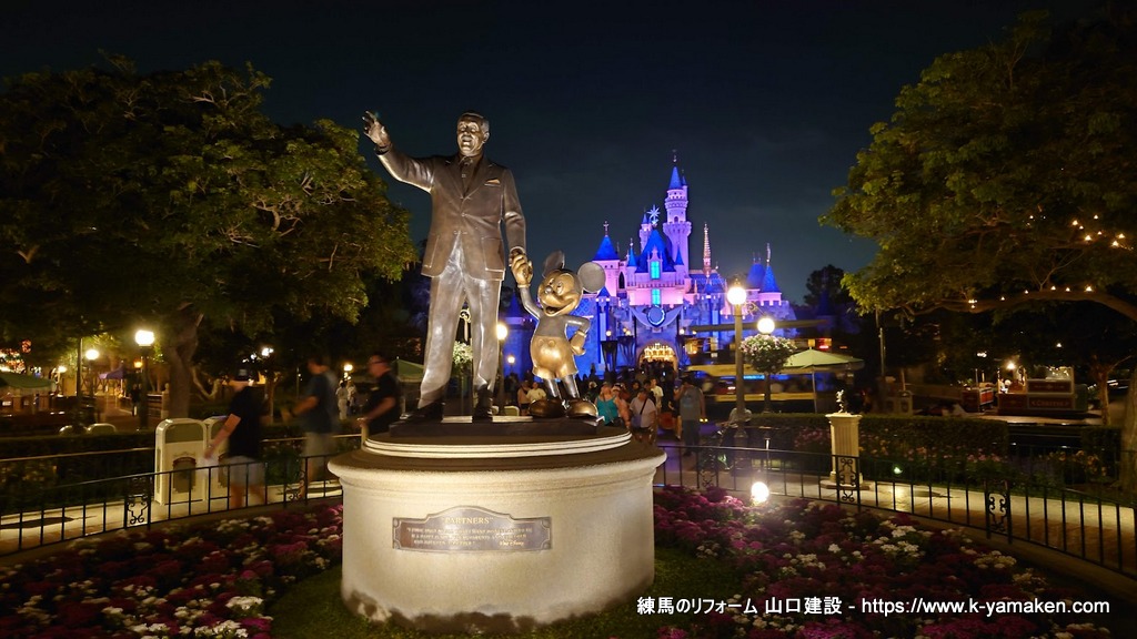 夏休みにロサンゼルス、ディズニーランドに行ってきました。