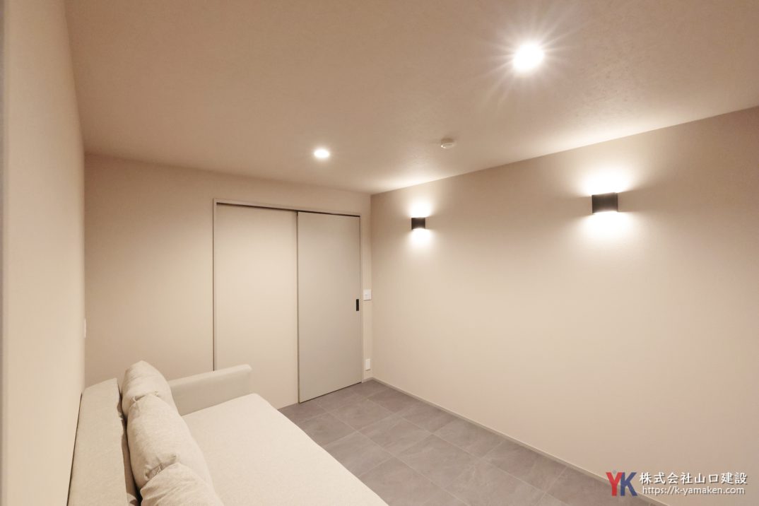 愛犬と快適に暮らす究極の1LDK！トレーニングルームやキャンプギア収納部屋等を新設した意匠性高いお住まい（練馬区 M様邸）