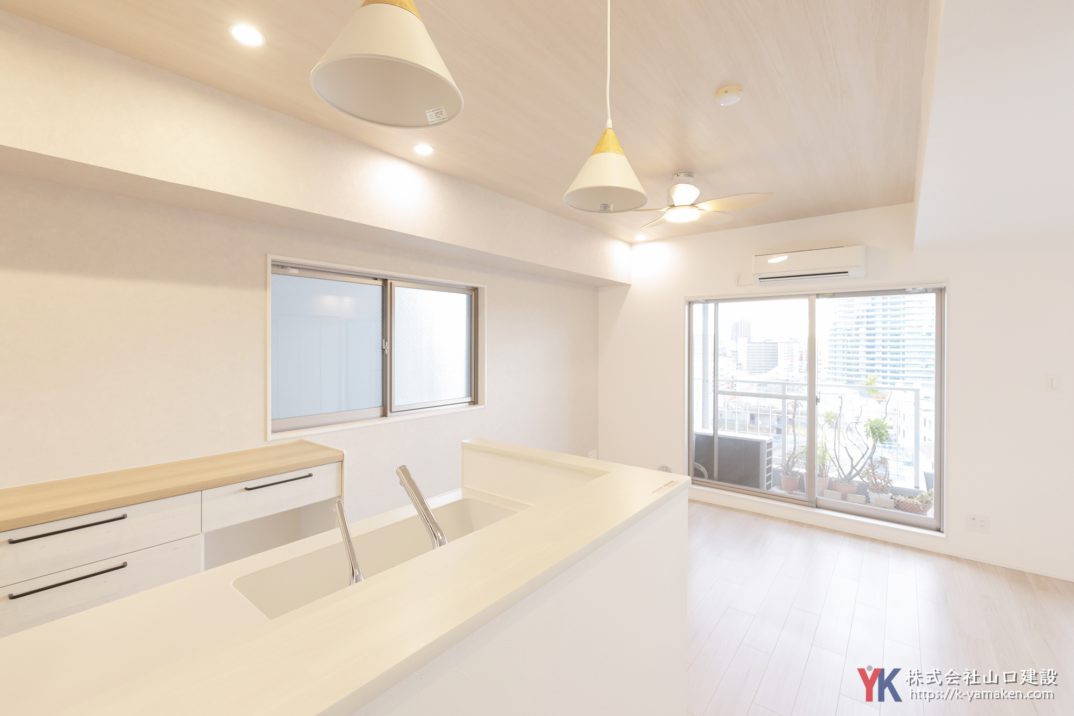【2世帯同居リフォーム】高級感×温もりのグレージュカラーでおしゃれに！心地よい距離感を実現したお住まいへ（文京区 M様邸）