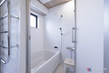 築33年のマンションを英国カントリー風のクラシカルなお住まいに。在宅ワークも快適な理想の家が完成しました。